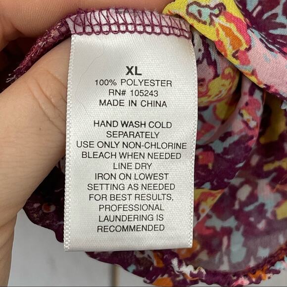 A.N.A., Oversized Colorful Cropped Sheer Too. Size XL. In excellent condition! - Picture 4 of 5